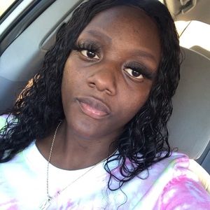 Meet your Posher, Matia